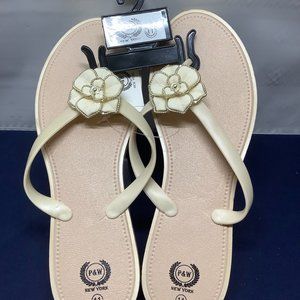 TAN SANDALS WITH CREAM COLOR FLOWER - NEW